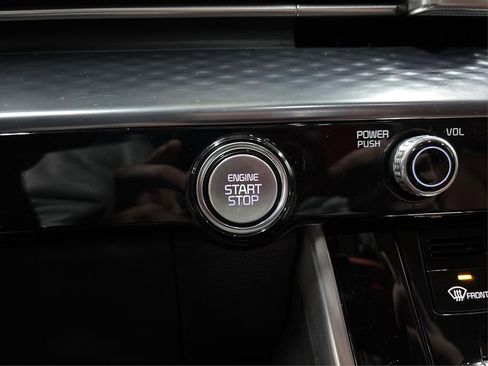 Certified 2024 Kia Carnival SX Prestige image 36