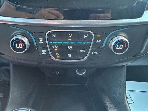 Used 2019 Chevrolet Traverse LS FWD image 24