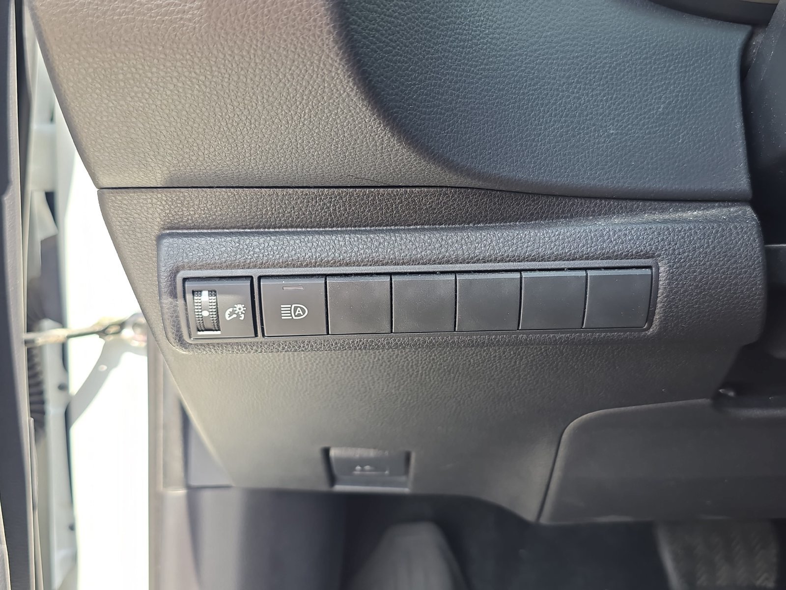 Used 2023 Toyota Corolla SE FWD image 23