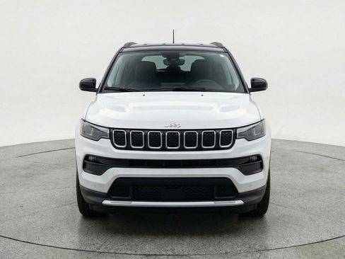 Used 2025 Jeep Compass Limited image 2