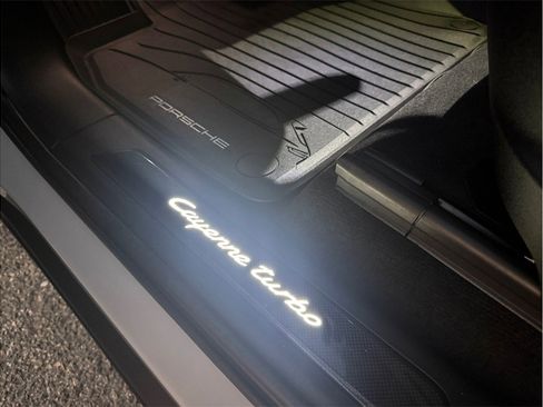 Used 2023 Porsche Cayenne Turbo image 42