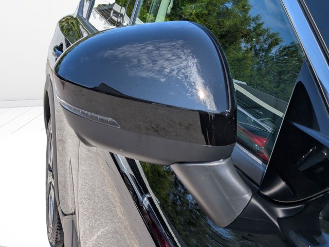 Used 2026 Nissan Rogue SL AWD/4WD image 11