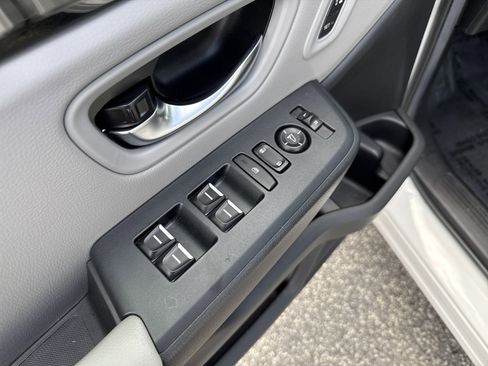 Used 2025 Honda Pilot Touring image 10