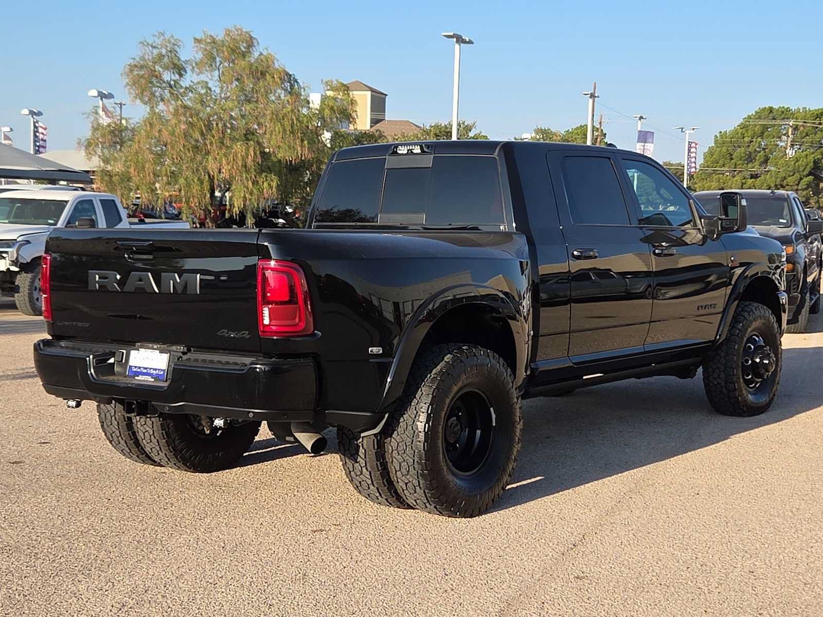 Used 2026 RAM 3500 Limited AWD/4WD image 8