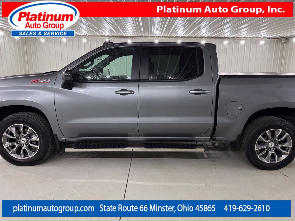 Used 2022 Chevrolet Silverado 1500 RST AWD/4WD image 2