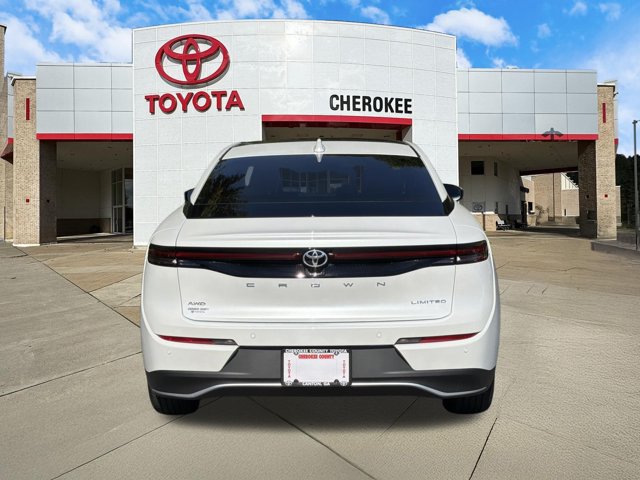 Used 2023 Toyota Crown AWD/4WD image 6