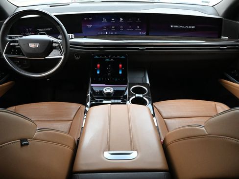 Certified 2025 Cadillac Escalade Premium Luxury AWD/4WD image 7