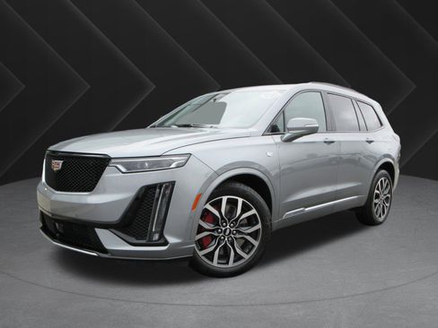 Used 2025 Cadillac XT6 Sport w/ Technology Package image 1