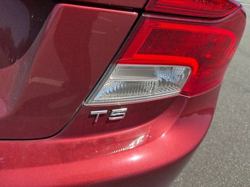 Used 2011 Volvo C70 T5 FWD image 32