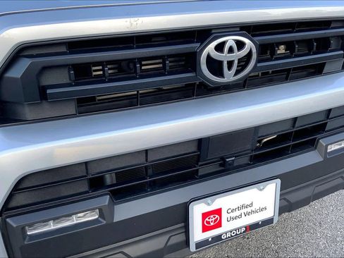 Used 2025 Toyota 4Runner SR5 image 28