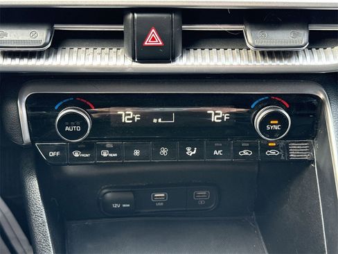 Used 2022 Kia K5 GT-Line image 16