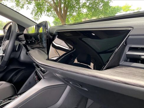 Used 2025 Audi Q5 Premium Plus w/ Premium Plus image 18