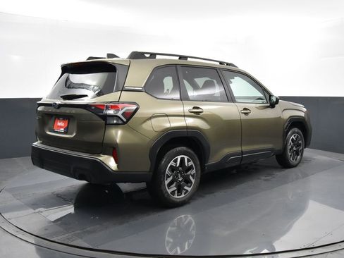 Used 2026 Subaru Forester Premium image 29