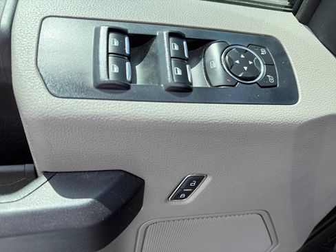 Used 2015 Ford F150 XL w/ Equipment Group 101A Mid AWD/4WD image 19