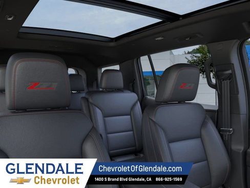 New 2026 Chevrolet Traverse Z71 w/ Enhanced Driving Package AWD/4WD image 24