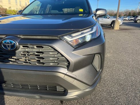 Used 2022 Toyota RAV4 XLE image 28