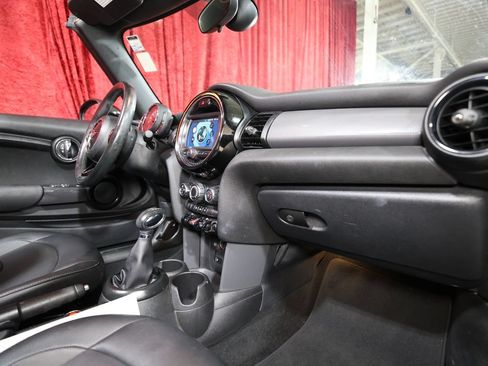 Used 2019 MINI Cooper Convertible w/ Signature Upholstery Package FWD image 22