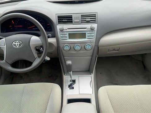 Used 2008 Toyota Camry LE image 9