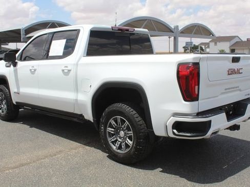 Used 2024 GMC Sierra 1500 AT4 w/ Technology Package AWD/4WD image 8