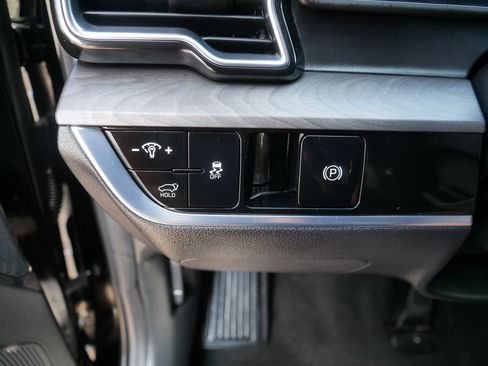 Certified 2024 Kia Sportage X-Line w/ X-Line Premium Package AWD/4WD image 24