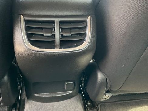 Used 2019 Chevrolet Malibu LT image 20