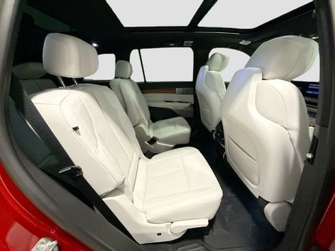 New 2026 Cadillac Vistiq Sport image 25