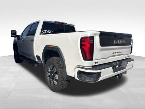 Used 2024 GMC Sierra 2500 Denali w/ Denali Reserve Package AWD/4WD image 9