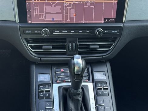 Used 2020 Porsche Macan S AWD/4WD image 13
