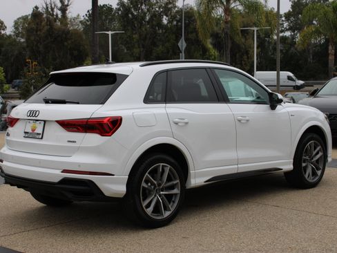 Certified 2025 Audi Q3 2.0T Premium w/ Convenience Package AWD/4WD image 6