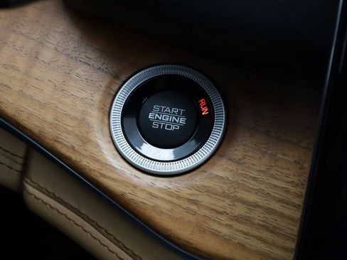 Used 2022 Jeep Grand Cherokee Summit AWD/4WD image 33