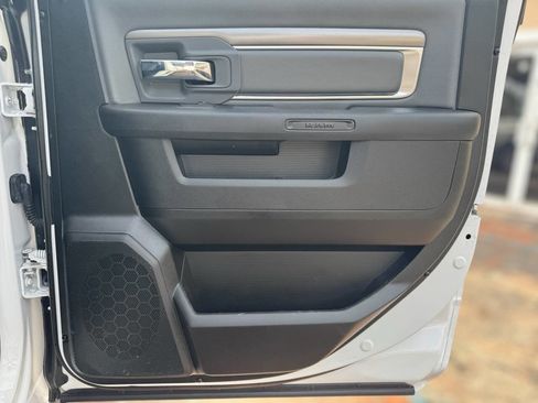 Used 2021 RAM 1500 Classic SLT image 30