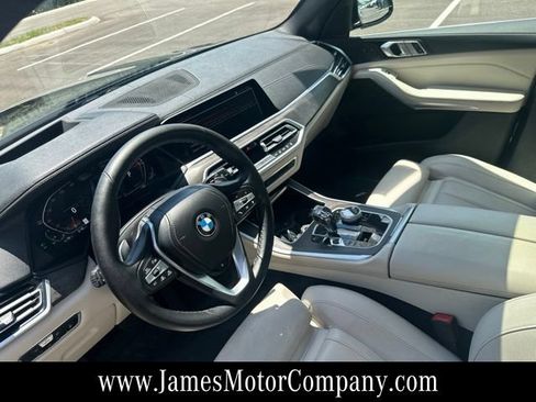Used 2022 BMW X5 xDrive40i w/ Executive Package AWD/4WD image 13