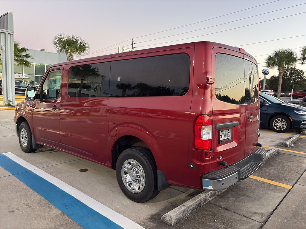 Used 2021 Nissan NV 3500 SV RWD image 4