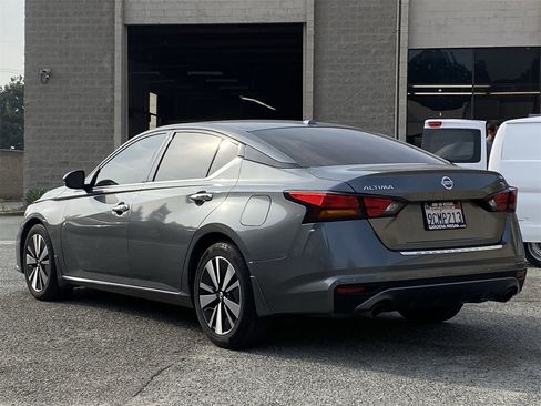 Certified 2022 Nissan Altima 2.5 SL image 4