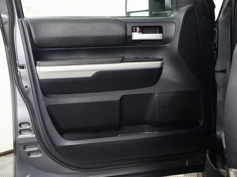 Used 2015 Toyota Tundra SR5 w/ SR5 Upgrade Package image 12