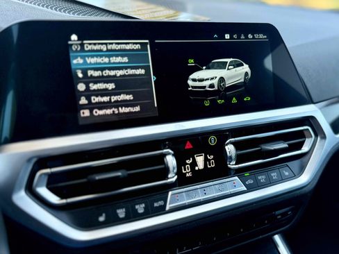 Used 2022 BMW 330e w/ M Sport Package RWD image 28