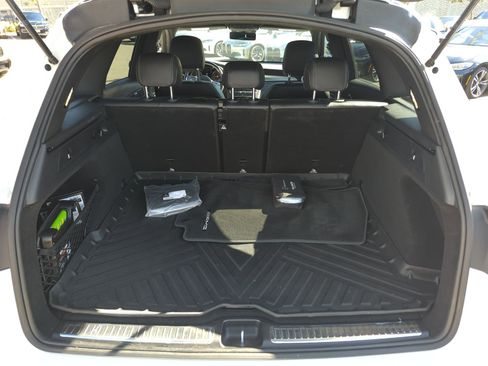 Used 2022 Mercedes-Benz GLC 300 image 32