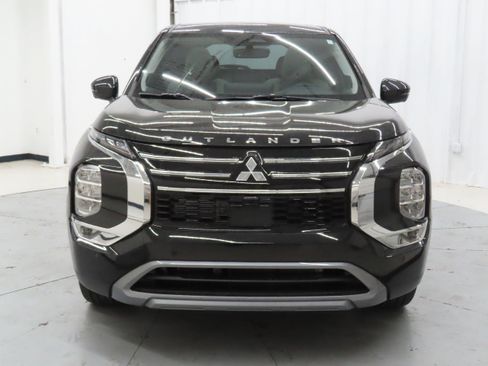 New 2026 Mitsubishi Outlander SE FWD image 9