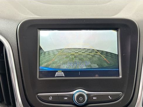 Used 2019 Chevrolet Equinox LT image 12