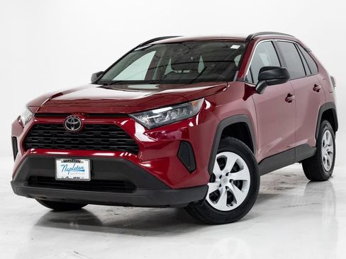 Used 2020 Toyota RAV4 LE FWD image 1