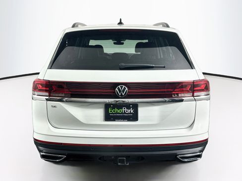 Used 2025 Volkswagen Atlas SE FWD image 7