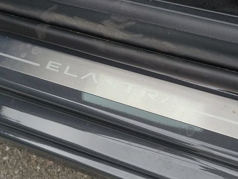 New 2026 Hyundai Elantra SEL Sport FWD image 21