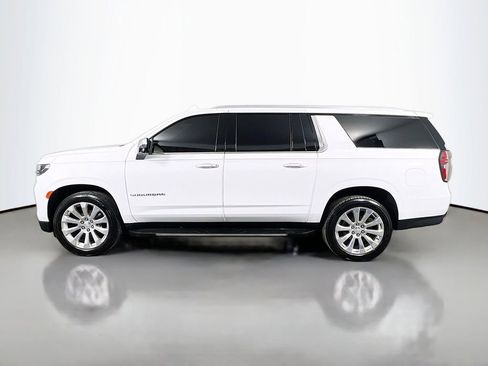 Used 2021 Chevrolet Suburban Premier w/ Premium Package AWD/4WD image 8