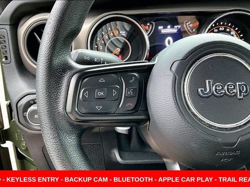 Used 2020 Jeep Wrangler Unlimited Sport AWD/4WD image 10
