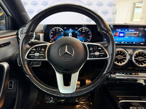 Used 2022 Mercedes-Benz A 220 4MATIC image 30