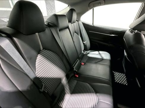 Used 2024 Toyota Camry SE image 25