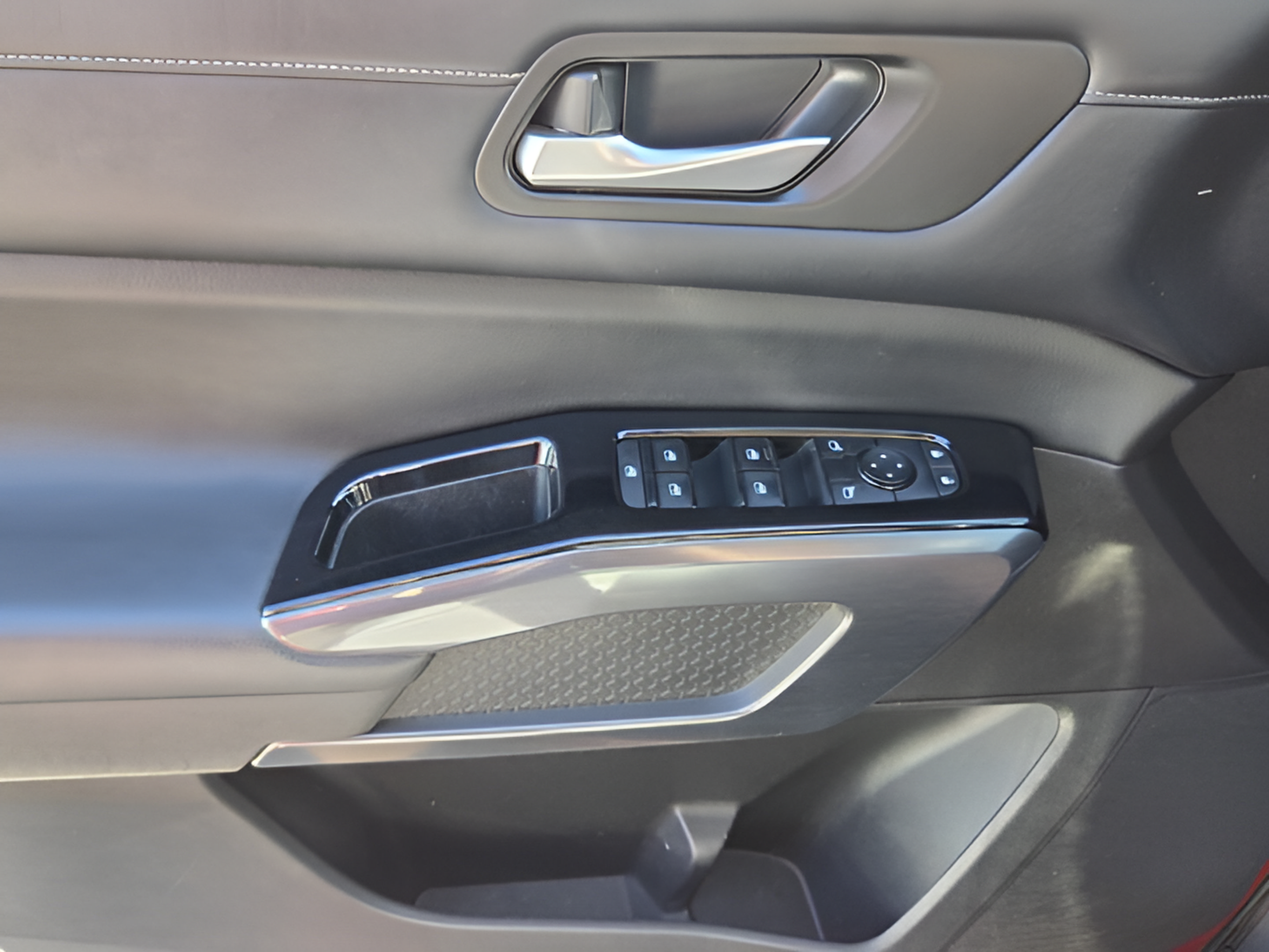 Used 2022 Nissan Pathfinder SL w/ SL Premium Package FWD image 27