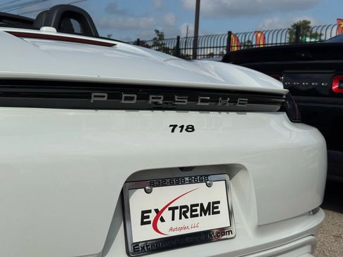 Used 2024 Porsche 718 Boxster w/ Sportdesign Package image 19