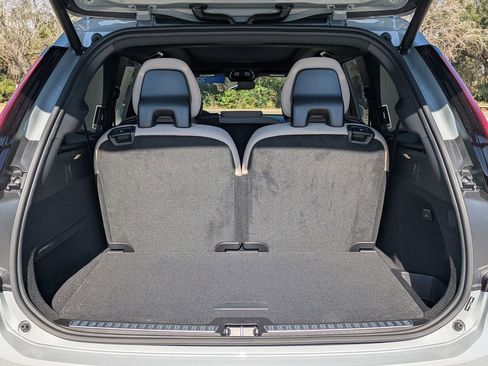 New 2026 Volvo XC90 T8 Plus AWD/4WD image 13