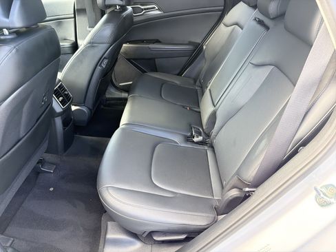 Used 2023 Kia Sportage EX FWD image 17